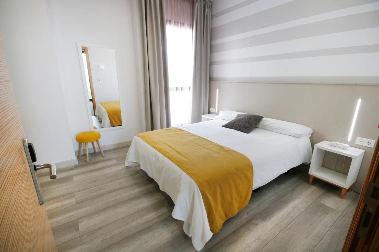 Hotel Leo Monesterio Kültér fotó