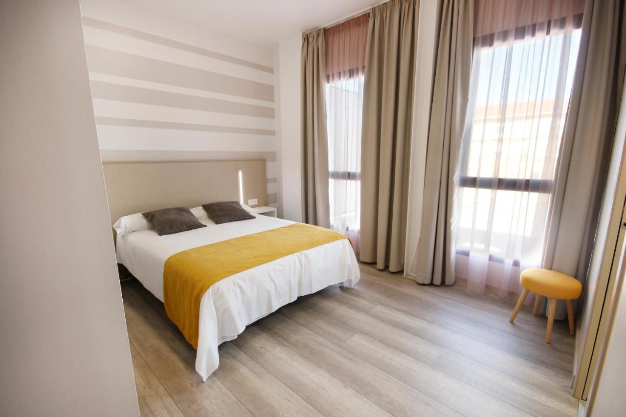 Hotel Leo Monesterio Kültér fotó