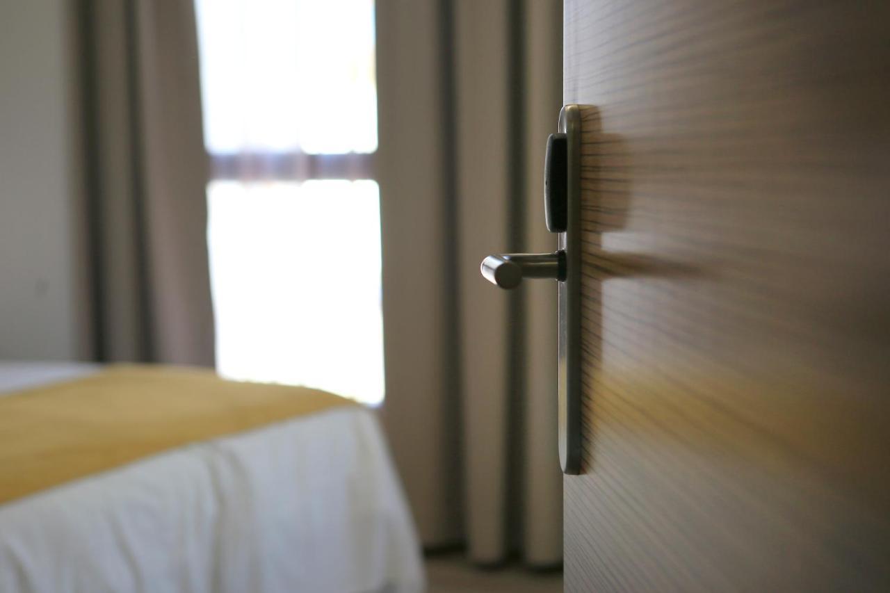 Hotel Leo Monesterio Kültér fotó