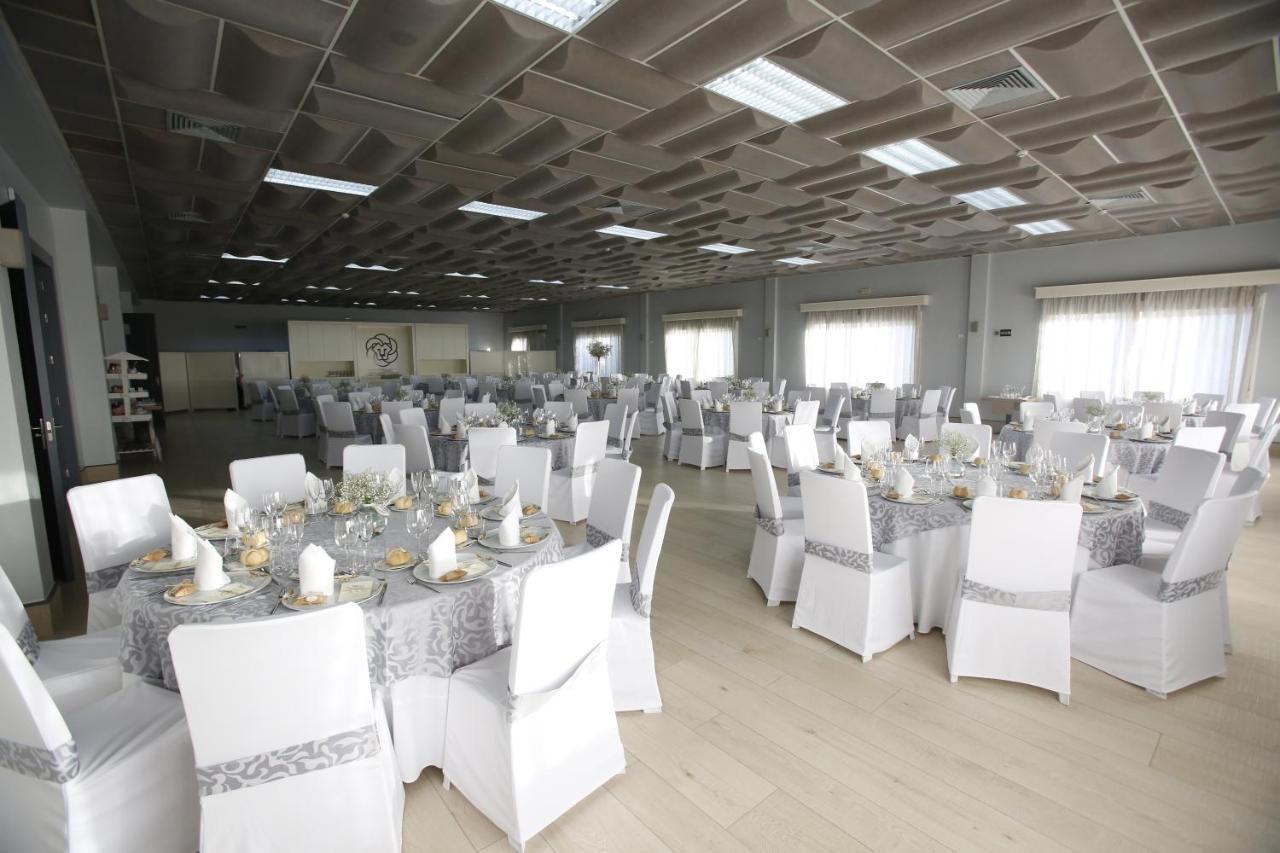 Hotel Leo Monesterio Kültér fotó