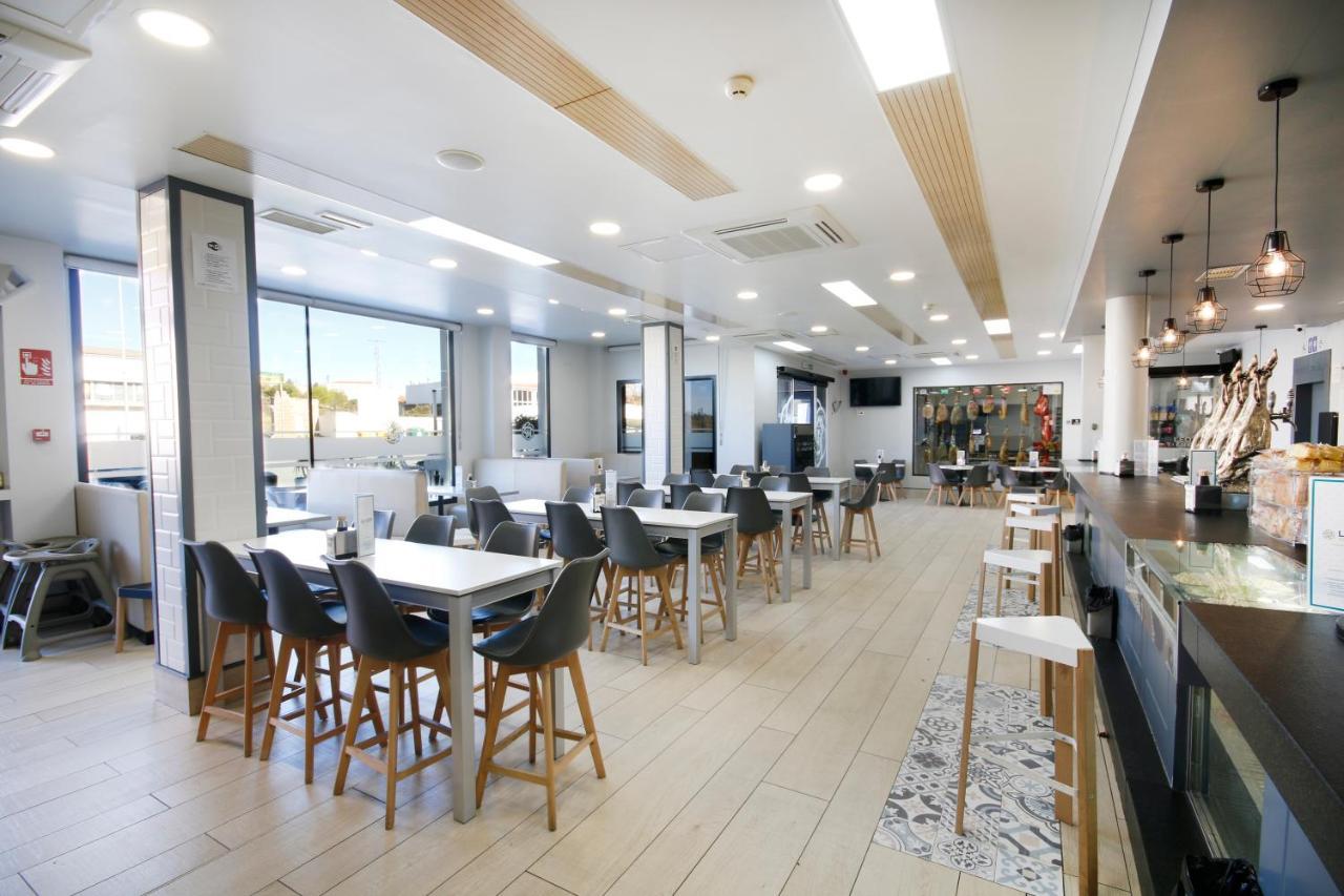 Hotel Leo Monesterio Kültér fotó